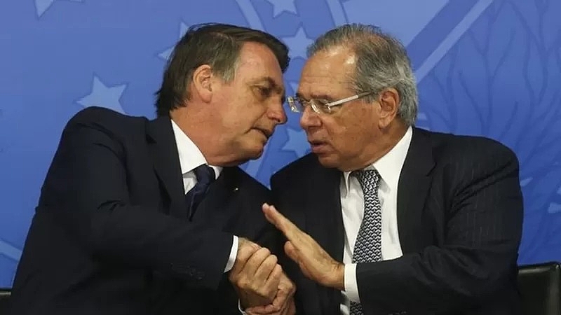 Nunca cumpriu: Teto de Gastos vira “peneira” com Bolsonaro e prova que não funciona