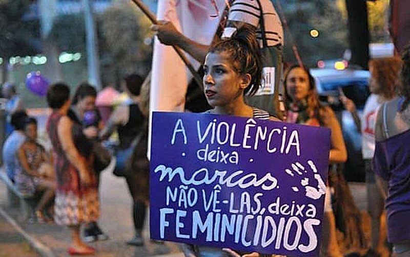 Feminicídio é a ponta do iceberg: mulheres sofrem outras violências antes de serem mortas