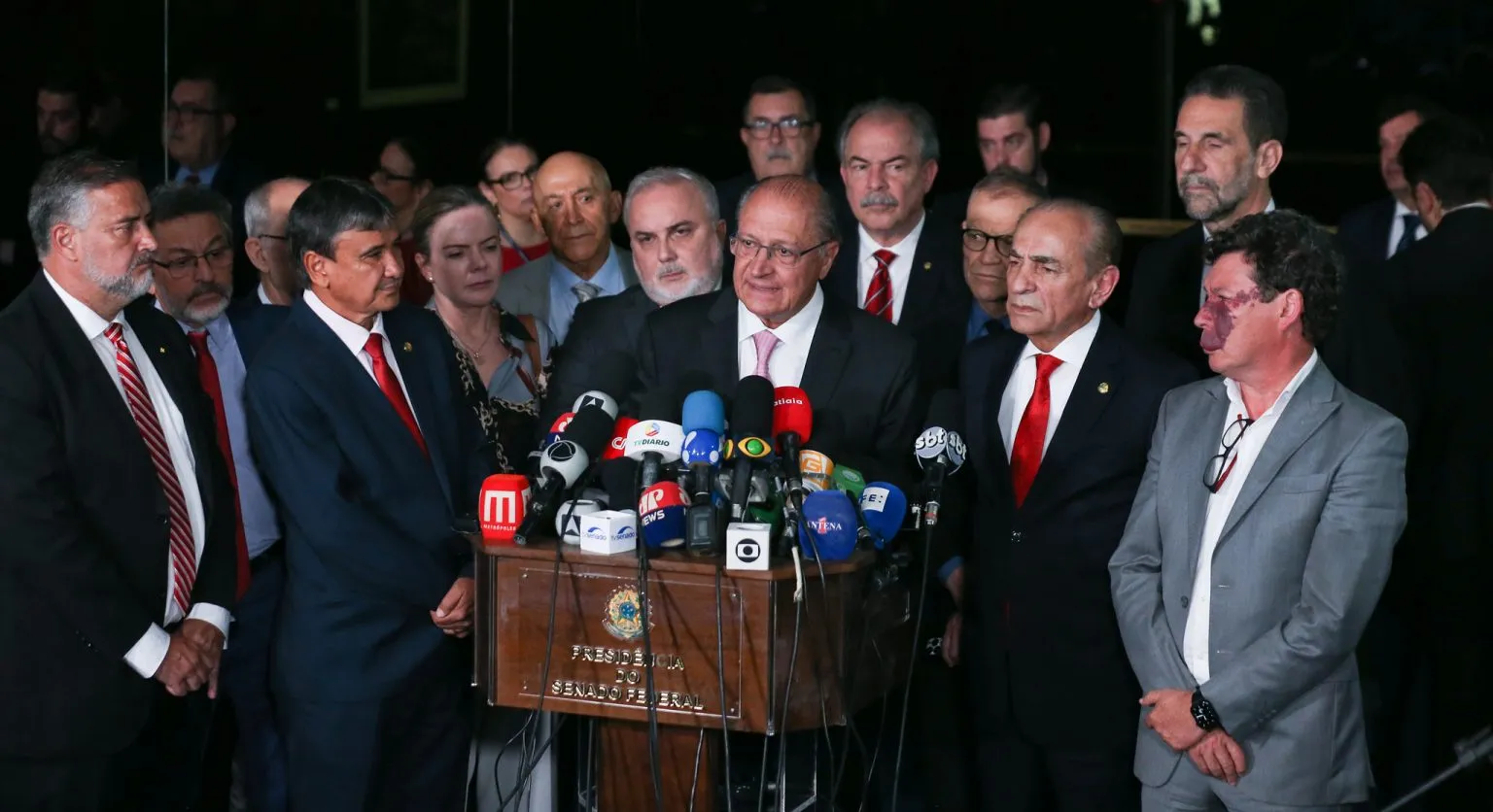 Planalto nomeia Alckmin e oficializa início da transição para o governo Lula
