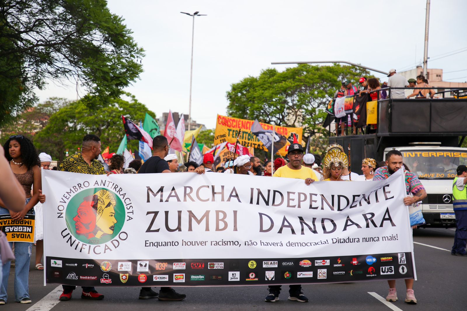 Marcha Independente Zumbi e Dandara marca Dia da Consciência Negra em Porto Alegre