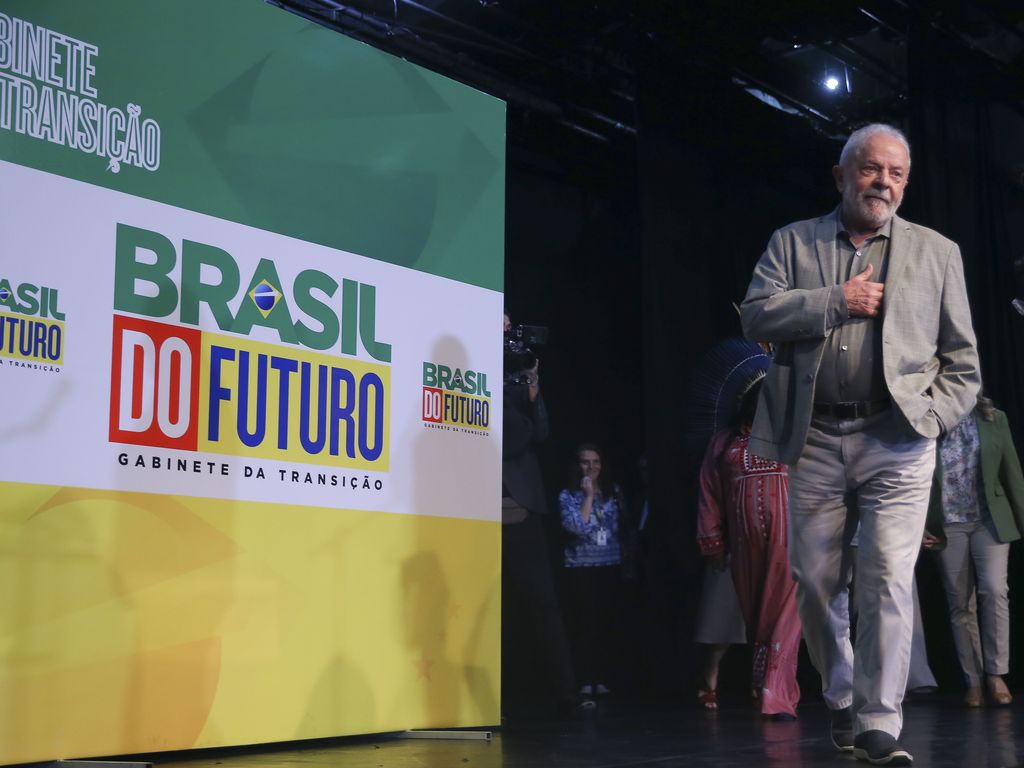 Lula anuncia os últimos 16 ministérios do novo governo