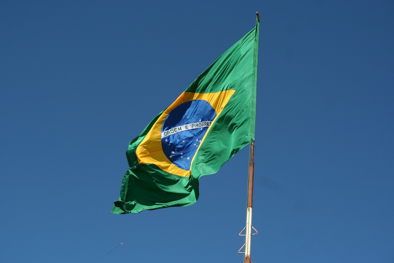 Bolsonaro não passará faixa presidencial para Lula
