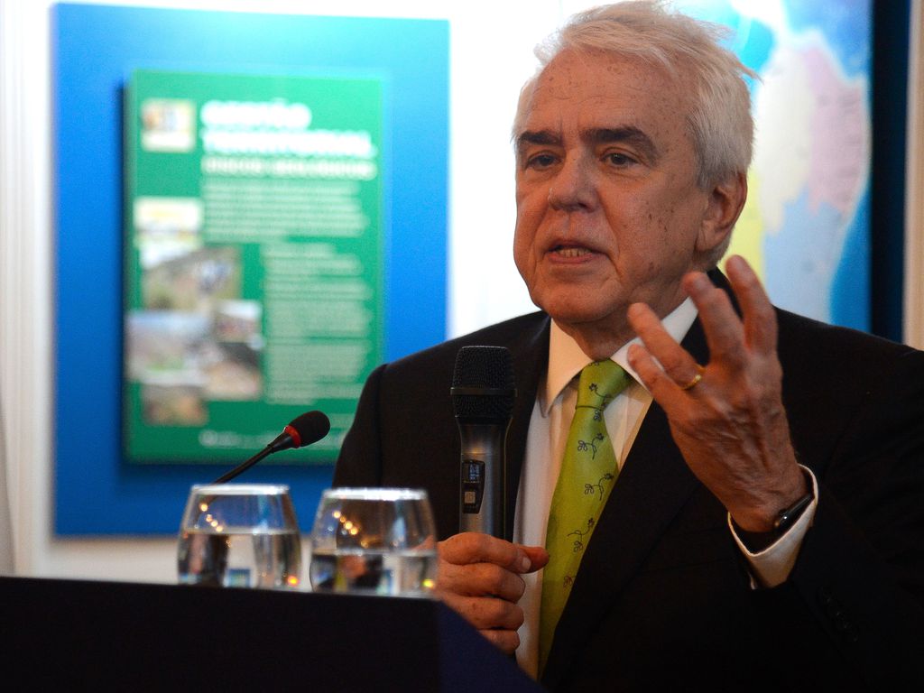 Petrobras vende campo e Eletrobras dá aumento de até 3.500% a diretores no fim do governo