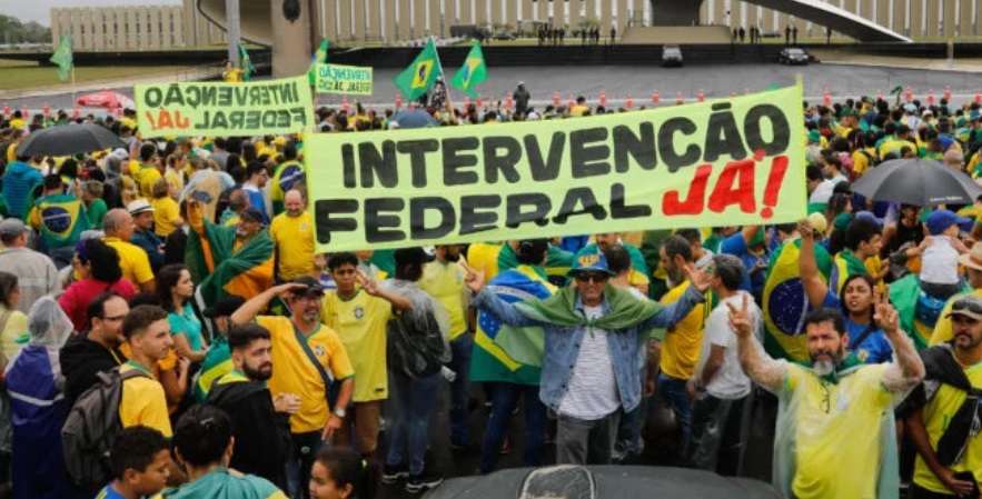 Por que o bolsonarismo tem vergonha de Bolsonaro