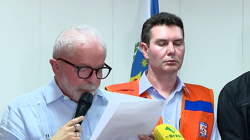 Lula decreta intervenção federal na segurança pública do DF após terrorismo em Brasília