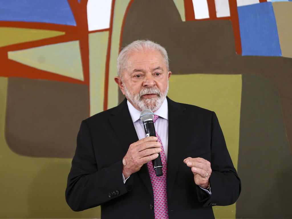 Lula desfaz 18 indicações de Bolsonaro para cargos no governo e nas embaixadas