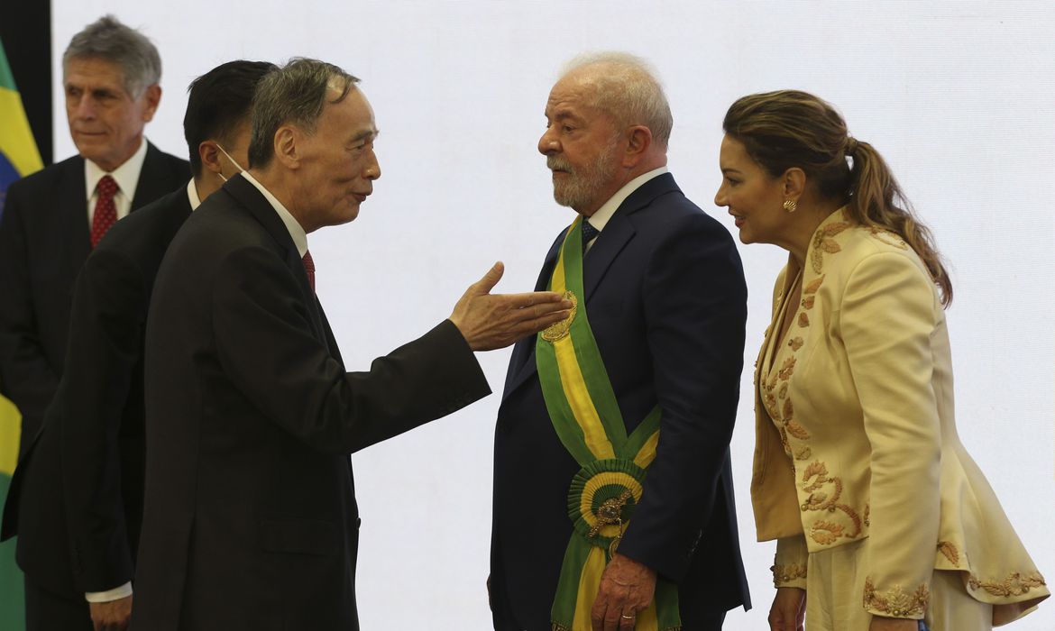 Lula tem reuniões com líderes internacionais nesta segunda-feira