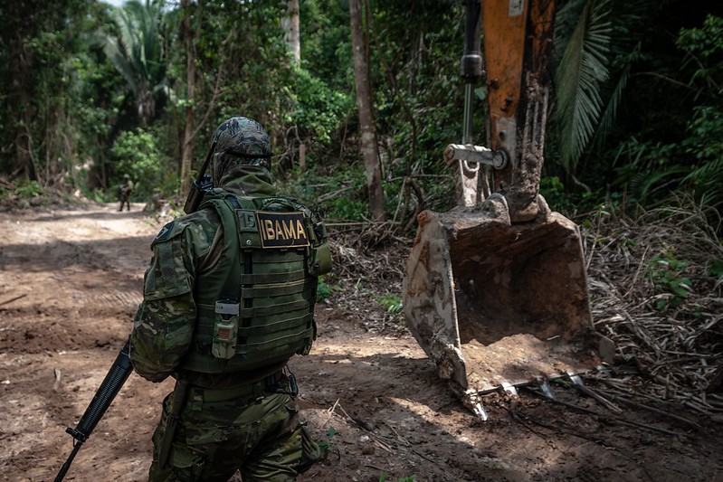 Na linha de frente contra o garimpo nos Yanomami: longas distâncias, logística intrincada