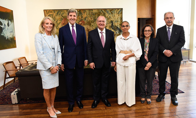 John Kerry se reúne com Marina Silva para tratar de questões climáticas e desmatamento
