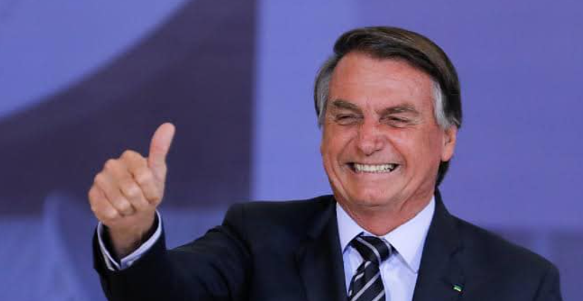 Bolsonaro recebeu 3º conjunto de joias e investigação fecha cerco ao ex-presidente