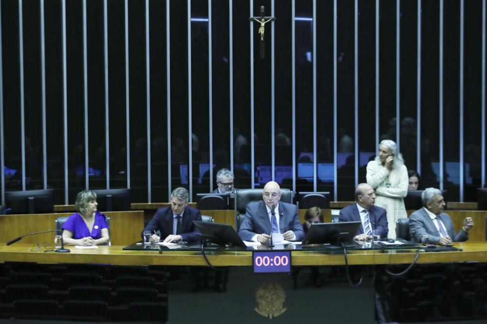 Câmara dos Deputados tem sessão solene em homenagem aos 251 anos de Porto Alegre