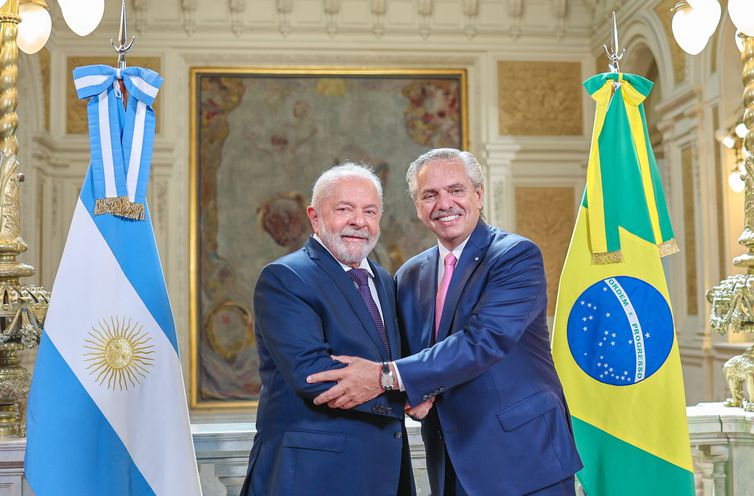 Presidente Lula recebe Alberto Fernández nesta segunda-feira