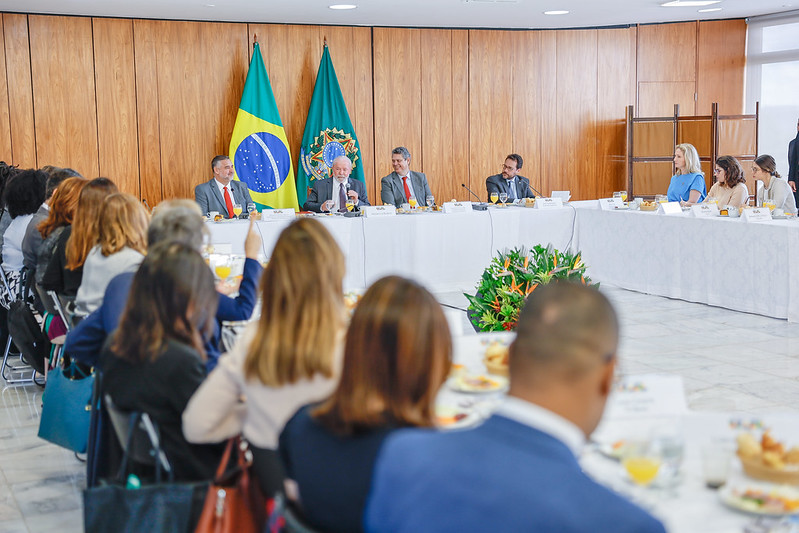 Lula diz que aguarda decreto “consistente” para recriar Comissão de Mortos e Desaparecidos