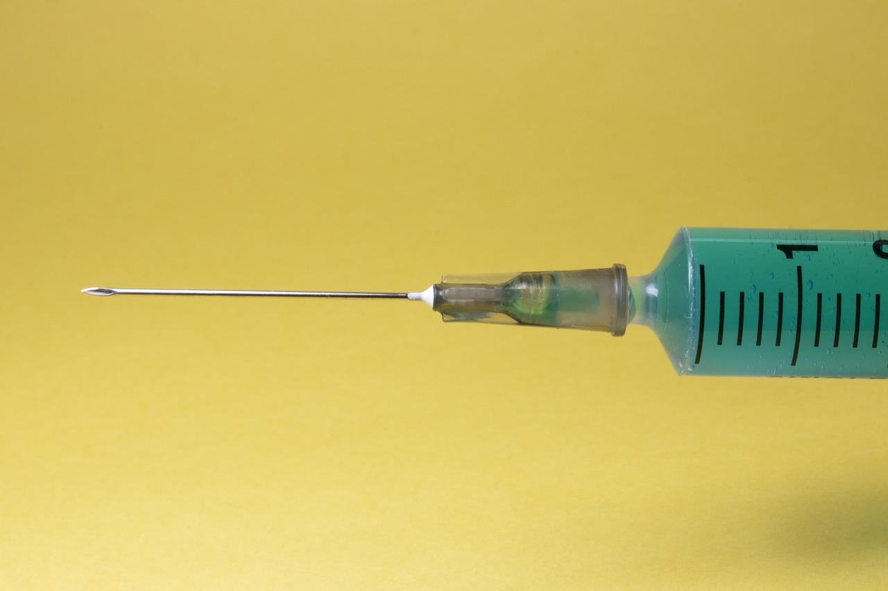 Técnica de enfermagem nega ter vacinado Bolsonaro