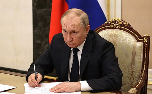 Putin irá participar da cúpula do BRICS por videoconferência, anuncia porta-voz