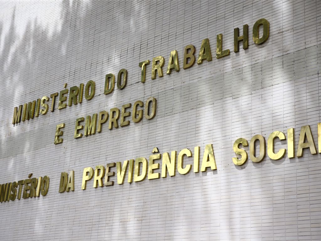 Brasil tem menos servidores que EUA, Europa e países vizinhos, aponta Ipea