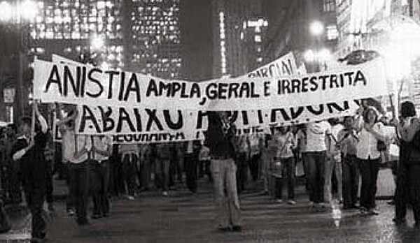 Ditadura: país optou pela esquecimento e não julgou os crimes; assista
