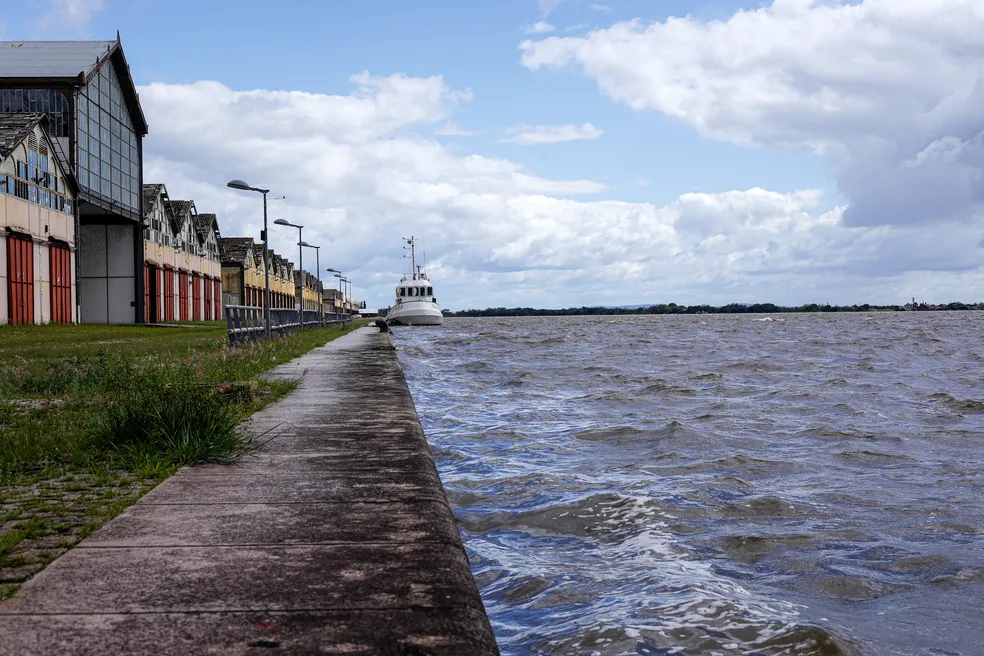 Defesa Civil alerta para risco de inundação dos rios Guaíba, Jacuí, Ibicuí e Camaquã