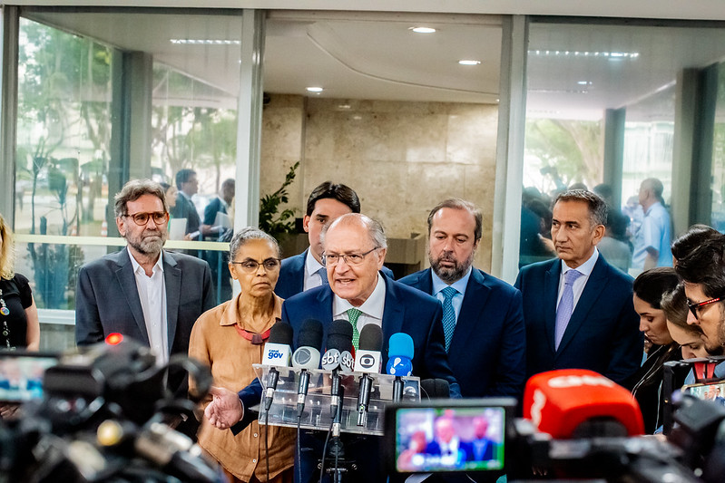 Alckmin e ministros vão a Manaus discutir medidas contra seca extrema