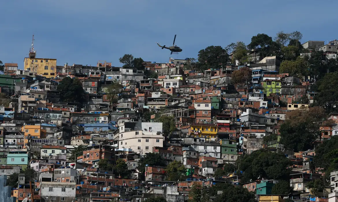 Pesquisa revela desigualdades nas favelas brasileiras