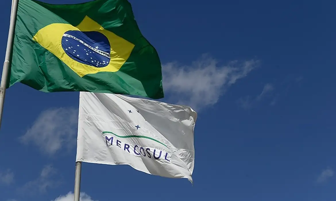 Política “Se não tiver acordo, paciência”, diz Lula, sobre Mercosul e UE