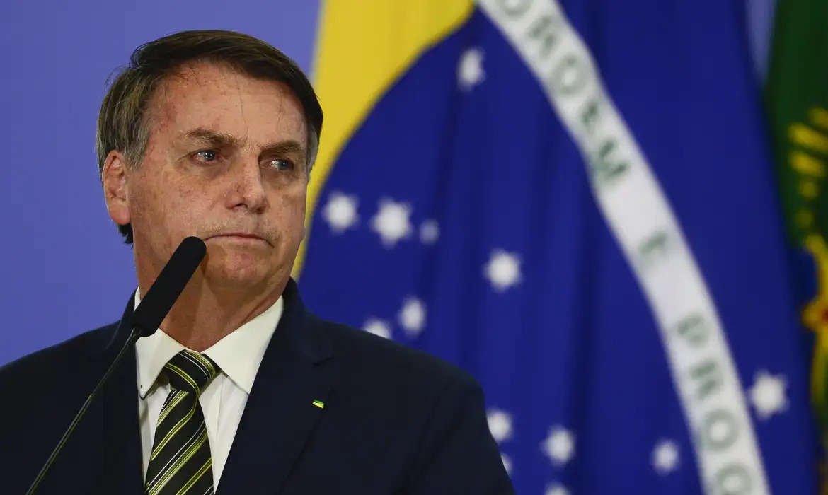 Bolsonaro admitiu “sistema de informação particular” e que iria interferir na Abin, na reunião ministerial de 2020