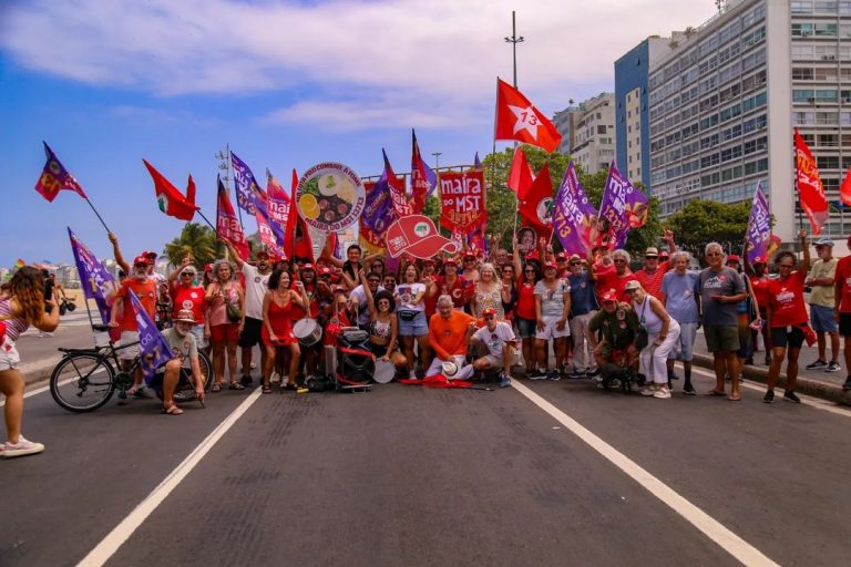 Esquerda deve focar na guerra simbólica