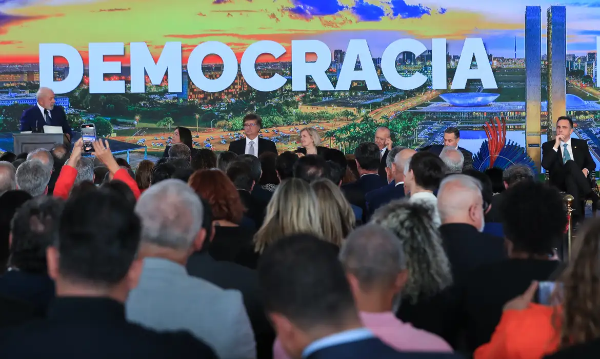 Teu voto pode ser um grito pela democracia