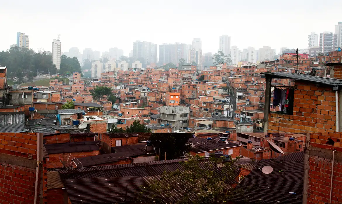 Novos caminhos para o PT: a necessidade de enfrentar as desigualdades em um Brasil em transformação