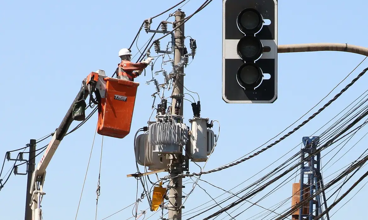 ENEL: INTERVENÇÃO JÁ!