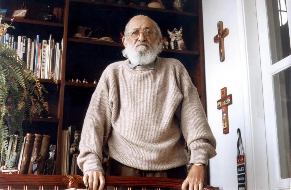 Por Mais Paulo Freire Nas Escolas