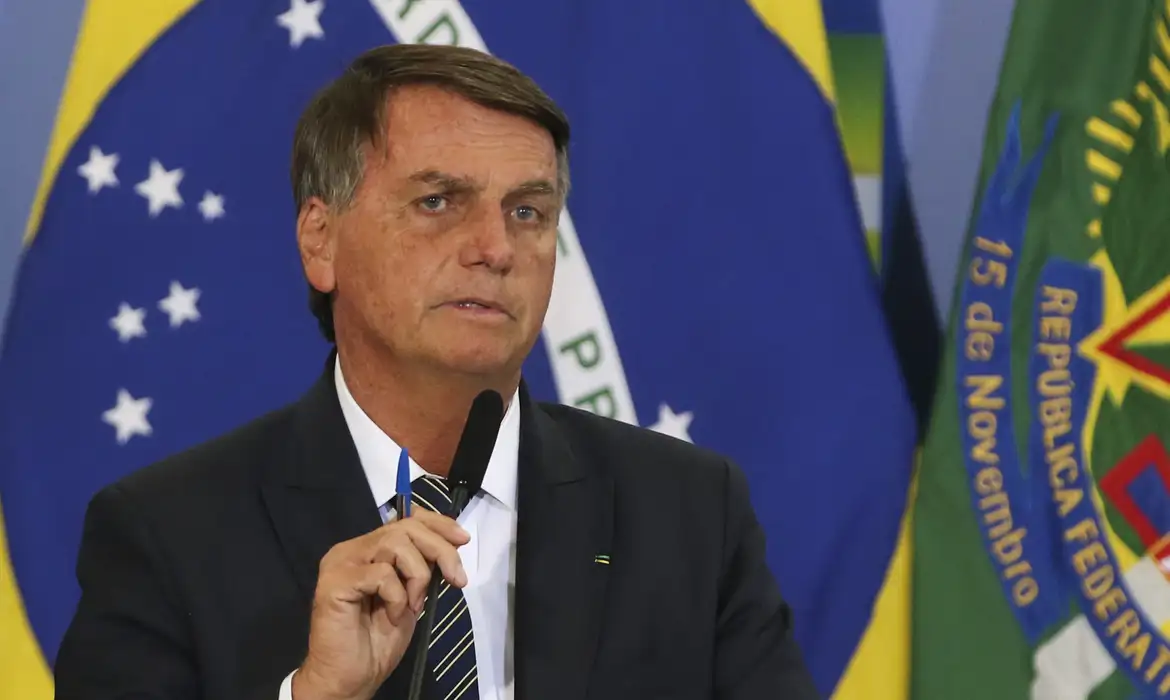 Bolsonaro vai virar um traste histórico