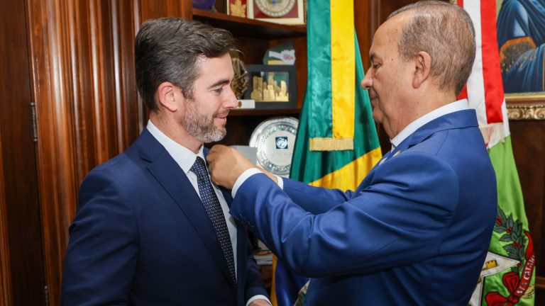 Nomeação de esposa de procurador-geral gera questionamentos sobre nepotismo em Santa Catarina