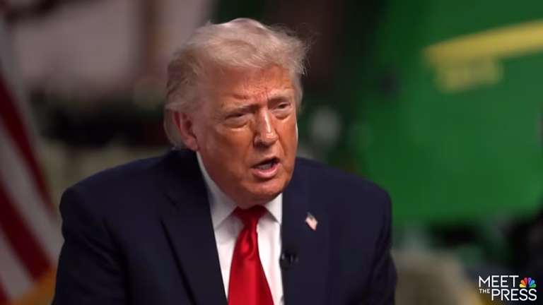 Trump entre a Guerra e a Paz: o bombeiro que chega com cheiro de gasolina | Por Maria Luiza Falcão Silva