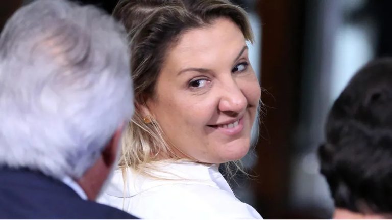 Daniella Marques desponta como principal nome de Flávio Bolsonaro para a área econômica