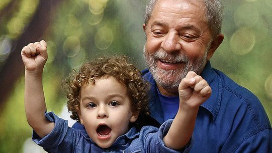 Justiça confirma condenação por postagem sobre morte de neto de Lula