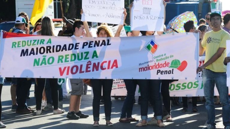 CCJ da Câmara aprova PEC que reduz maioridade penal para 16 anos