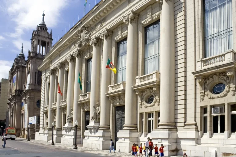 Campanha começa no RS com novos alinhamentos na disputa pelo Piratini e Senado