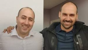 Ex-estrategista de Milei e parceiro dos Bolsonaro, Cerimedo é detido na Bolívia após atentado contra ex-companheira