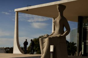 CORRESPONDENTE POLÍTICO | “O careca não pode atrasar”