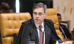 Como investigar os contratos de André Mendonça | Por Luis Nassif