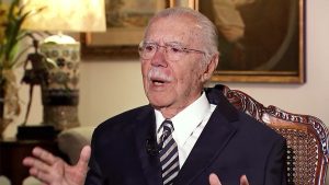 José Sarney, aos 96 anos, é internado com pneumonia em hospital de São Luís