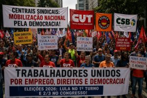 Burocratas e inúteis | Por J. Carlos de Assis