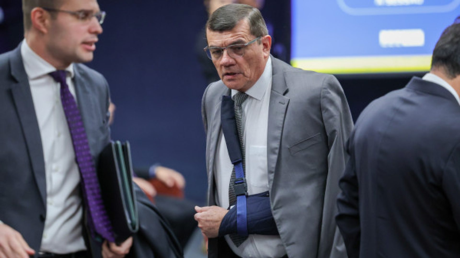 1_02092025_pzzb0121-477043