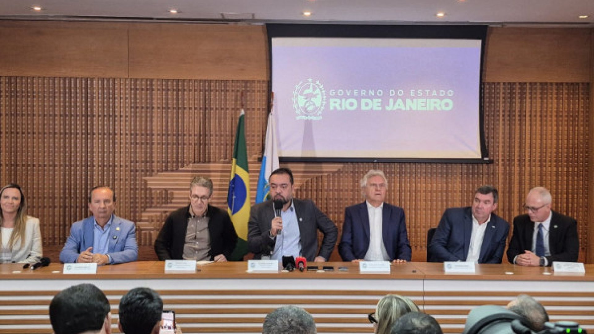 1_20251030_194101-498453