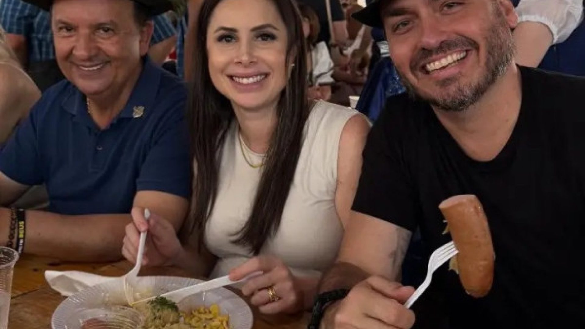 1_carlos_bolosnaro_e_de_toni__1_-581625