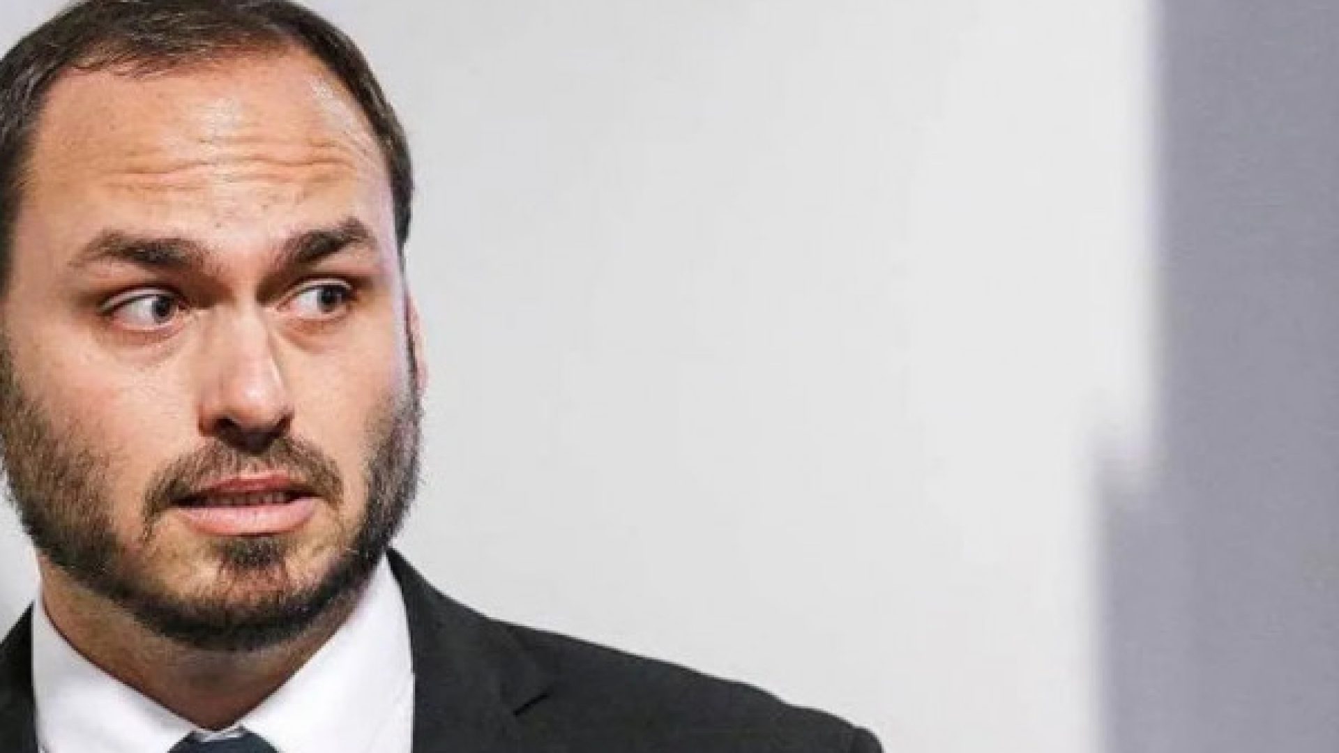 1_carlos_bolsonaro-525296