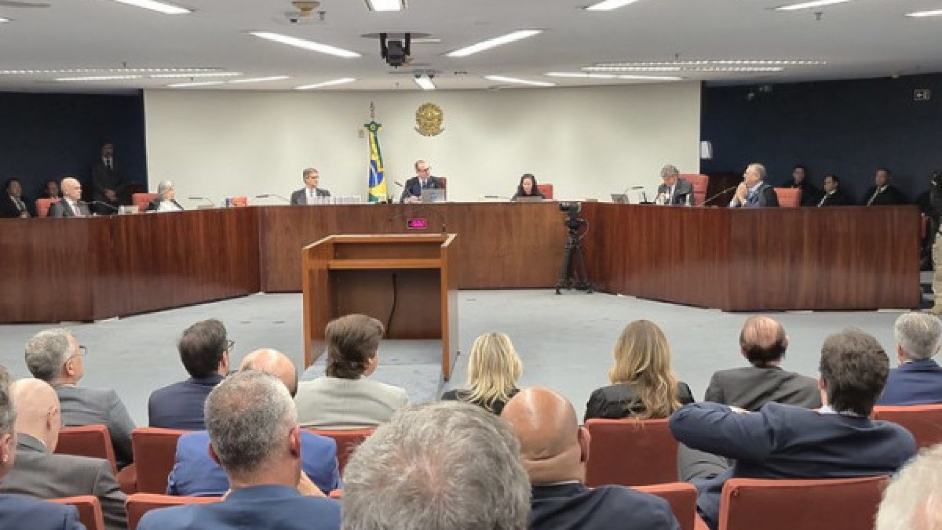1_primeira_turma_do_stf_no_julgamento_da_tentativa_de_golpe-480710