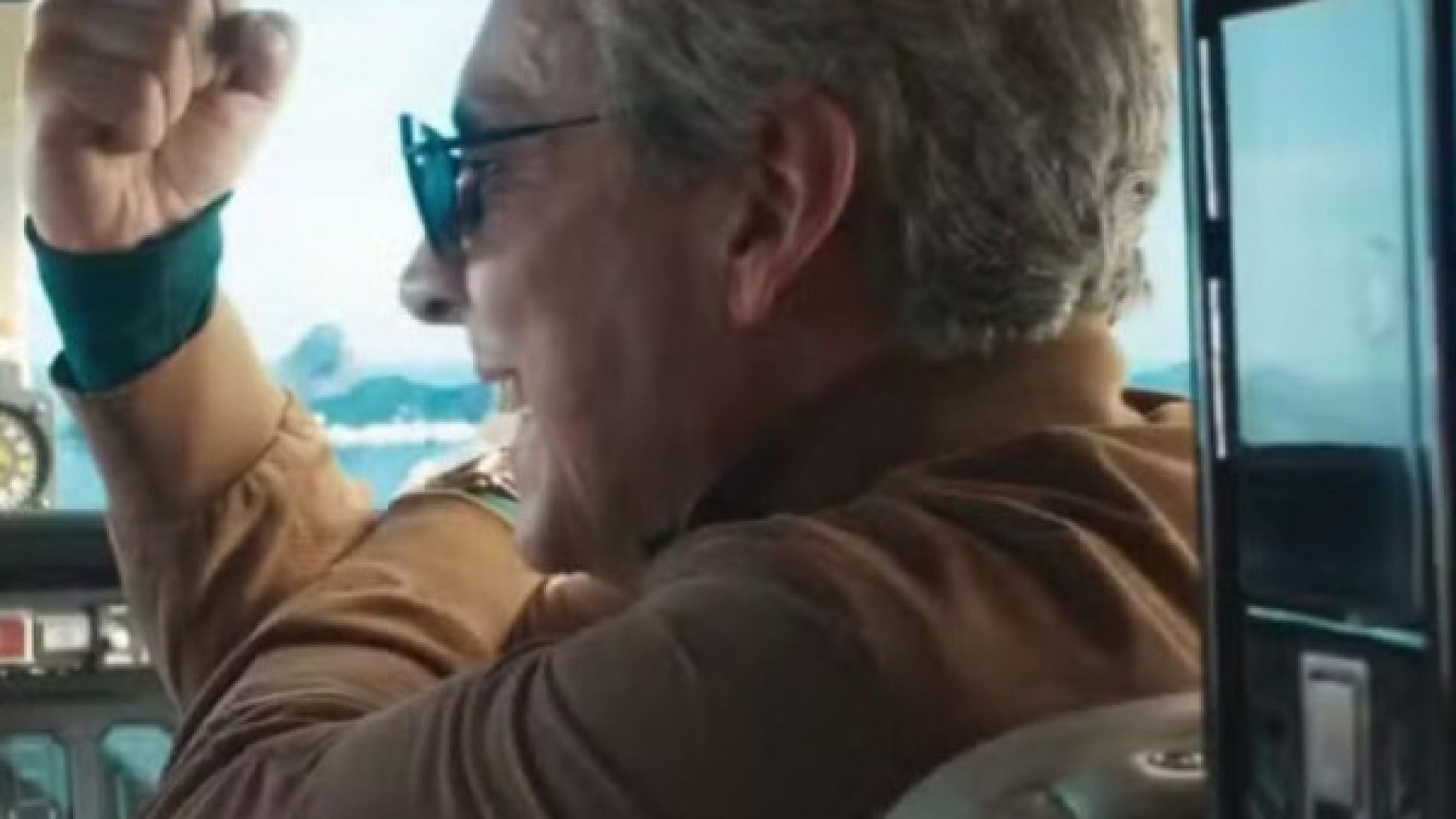 1_whatsapp_image_2025_10_17_at_071323-493095