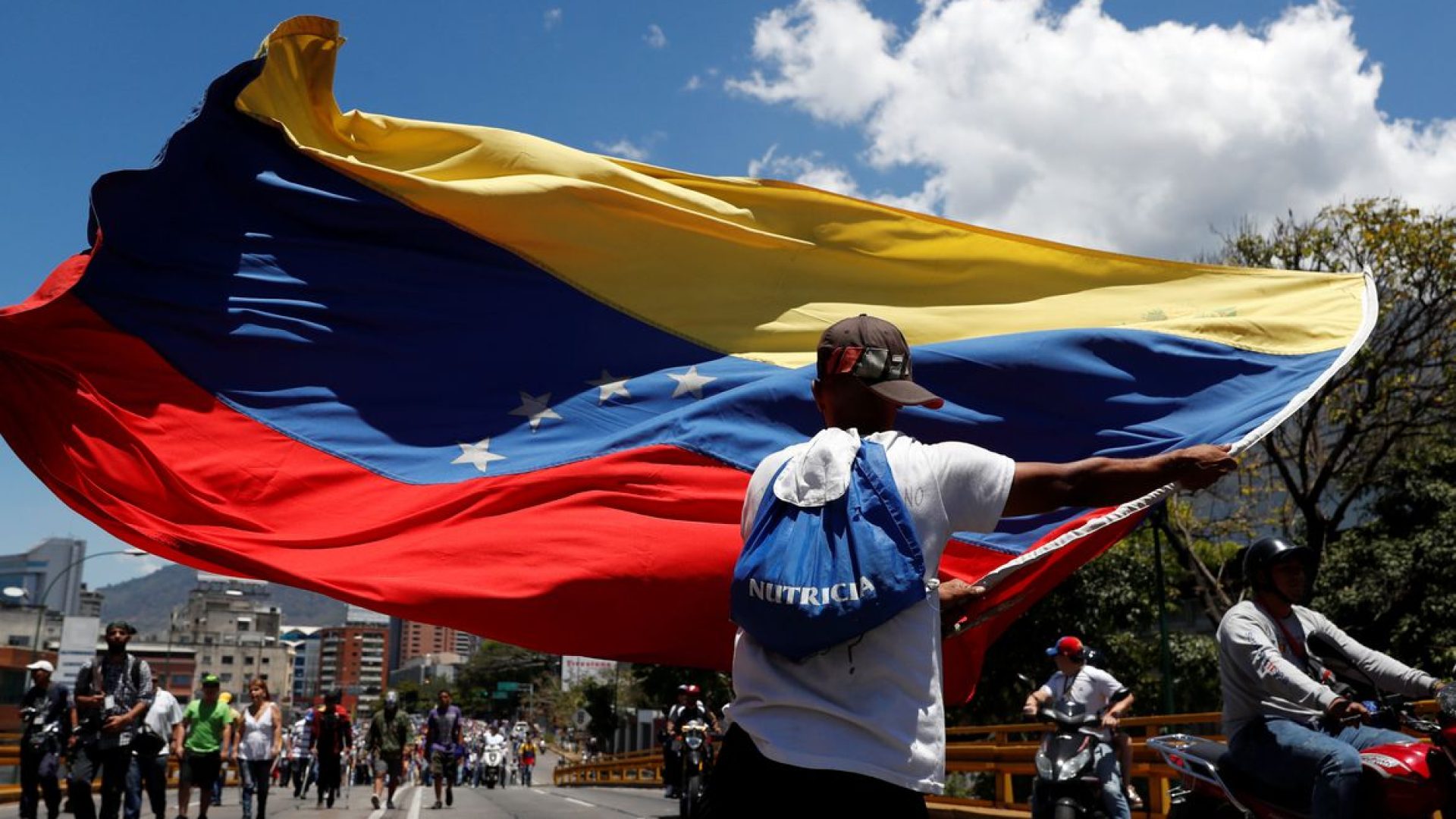 2019-04-06t160517z_830470294_rc183ec12730_rtrmadp_3_venezuela-politics